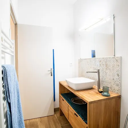L'artiste Spacieux T3 Au Centre Avec Petit Garage Apartment Sète